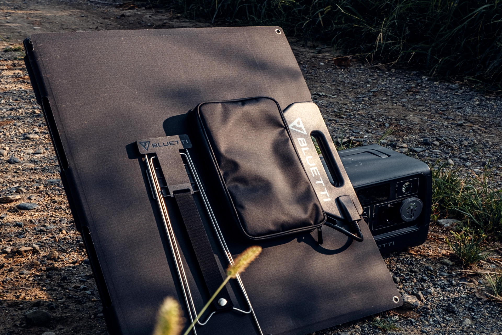 BLUETTI Przenośne panele słoneczne na camping