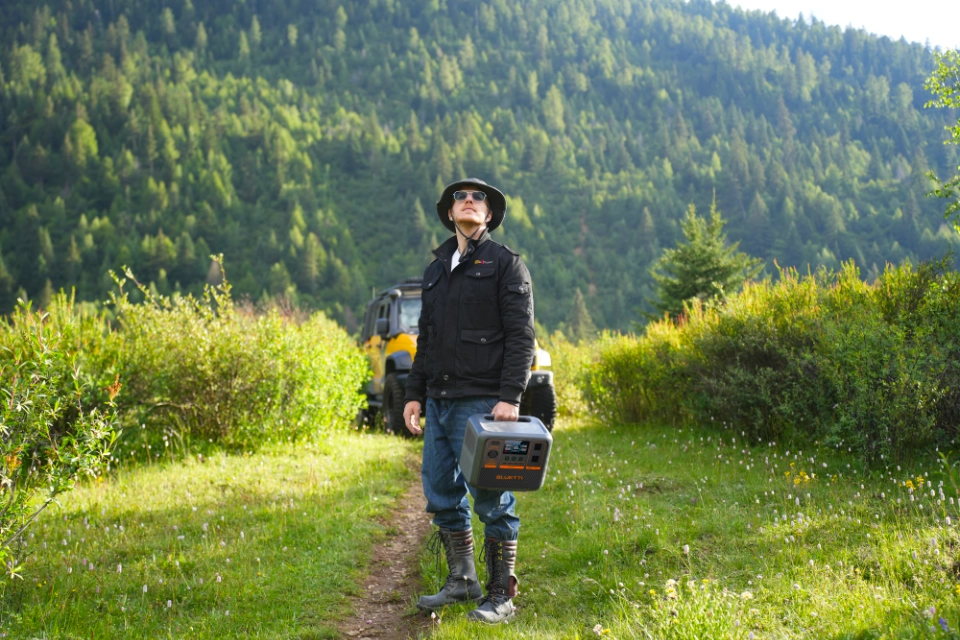 BLUETTI AC70P stacja zasilania do samochodu